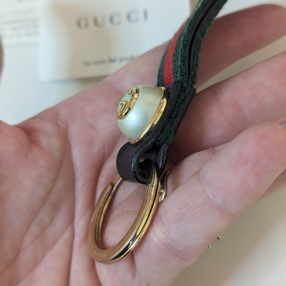 Gucci Sherry Lined Pearl GG keychain - Picture 14 of 16